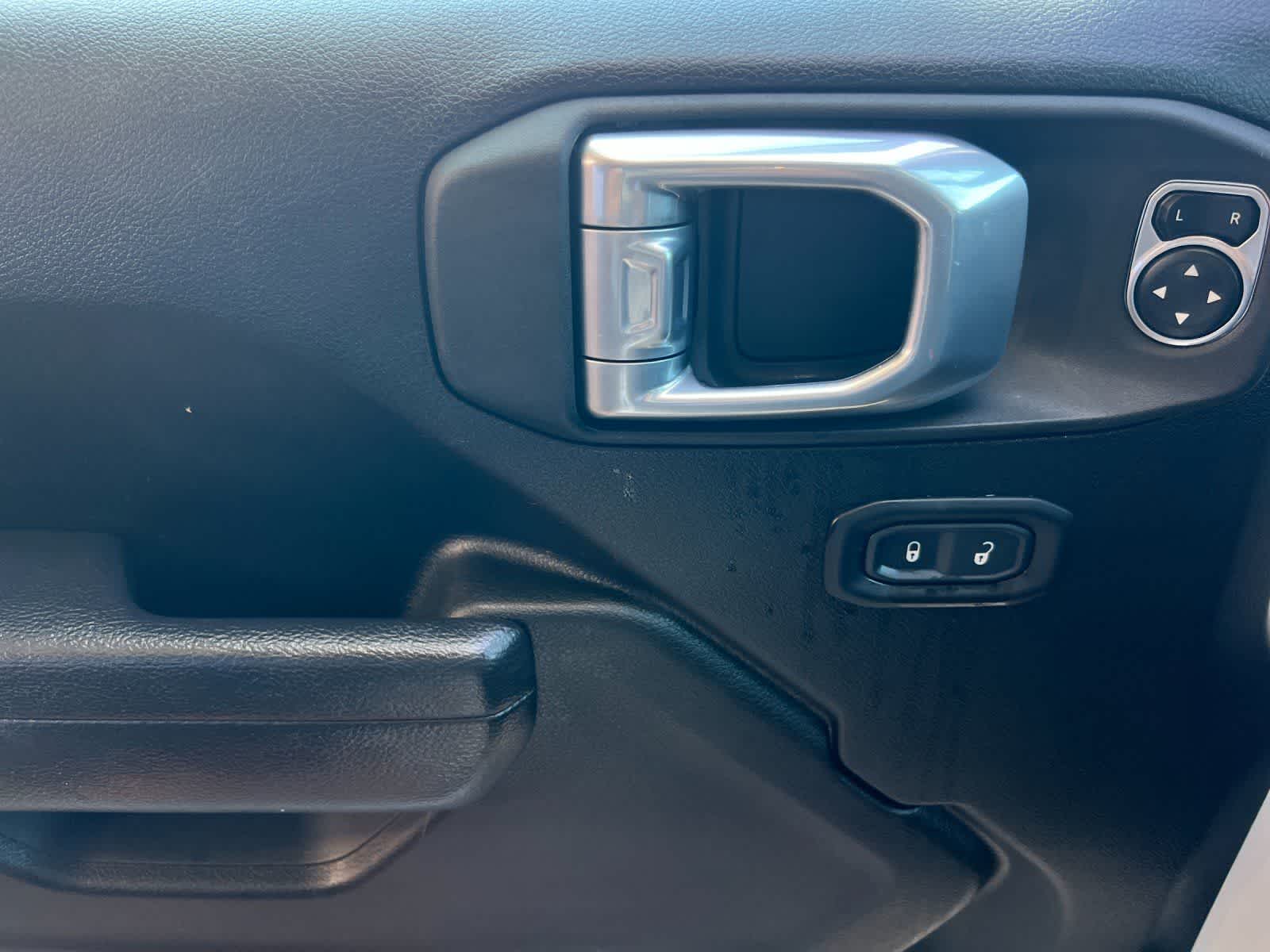 Thumbnail: 2022 Jeep Wrangler - 12