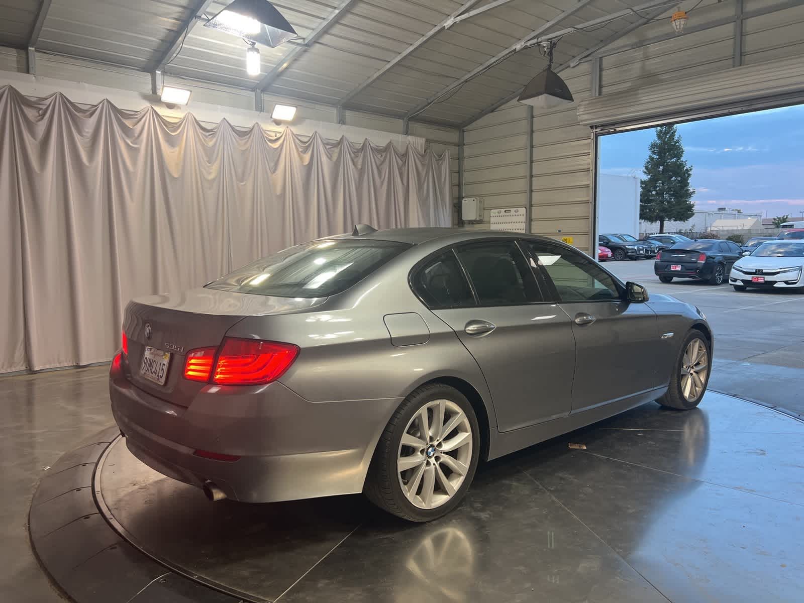 Thumbnail: 2012 BMW 5 Series - 7
