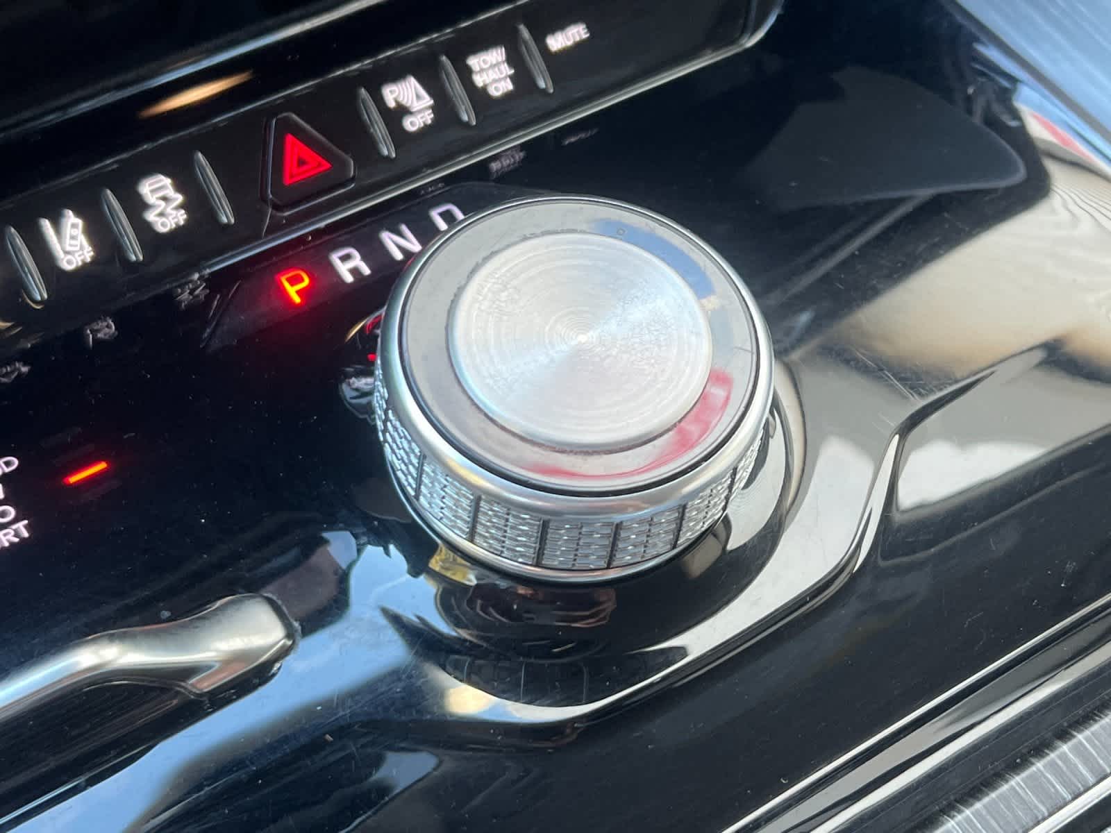 Thumbnail: 2024 Jeep Wagoneer - 24