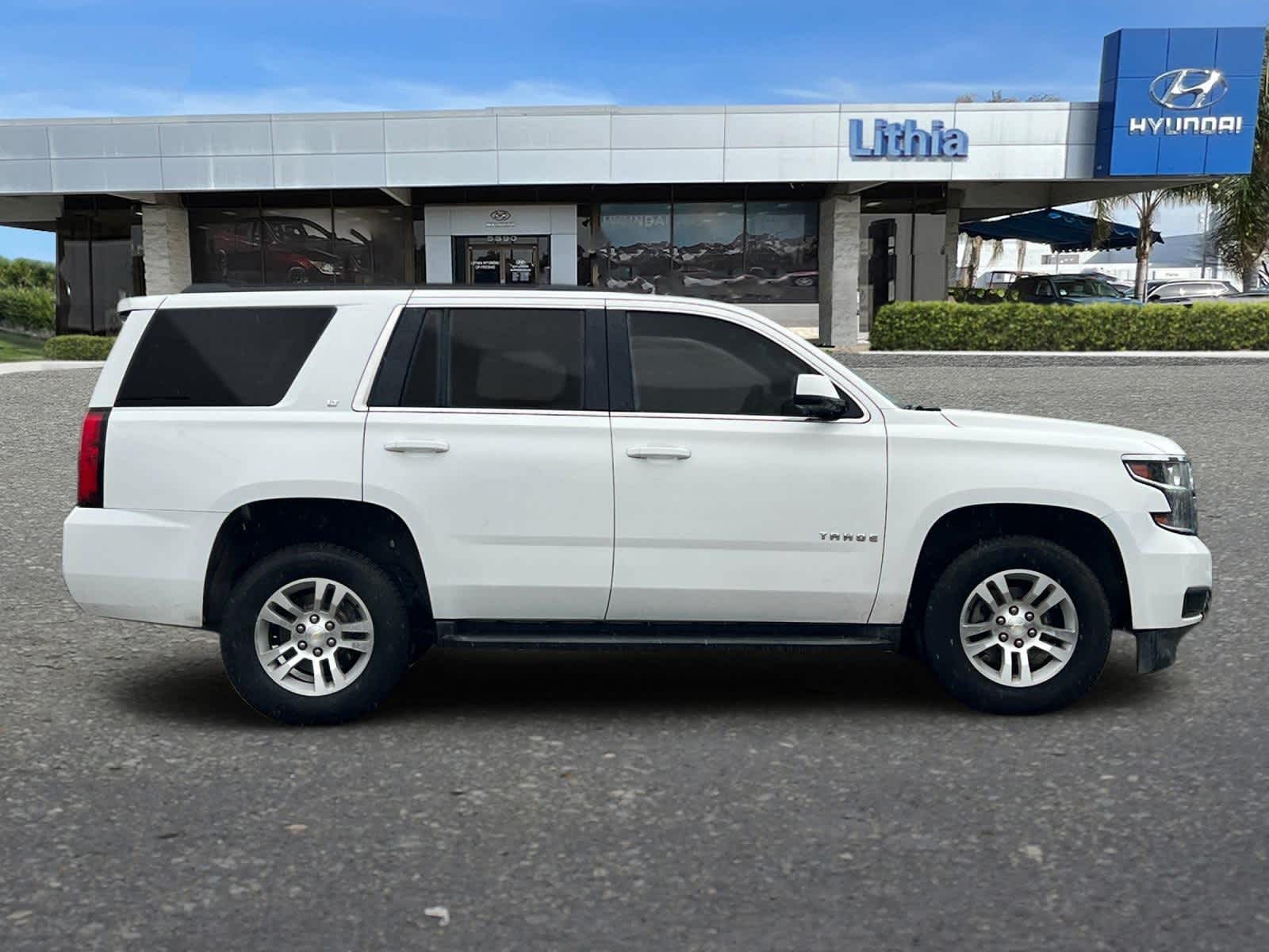 Thumbnail: 2017 Chevrolet Tahoe - 8