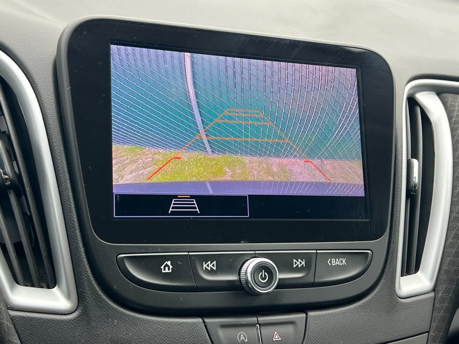 Thumbnail: 2023 Chevrolet Malibu - 18