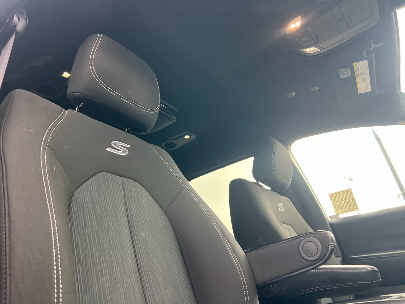 Thumbnail: 2021 Chrysler Pacifica - 19