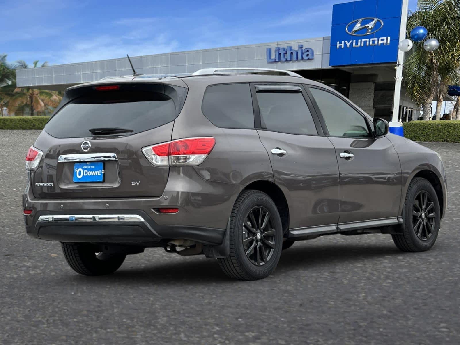 Thumbnail: 2015 Nissan Pathfinder - 2