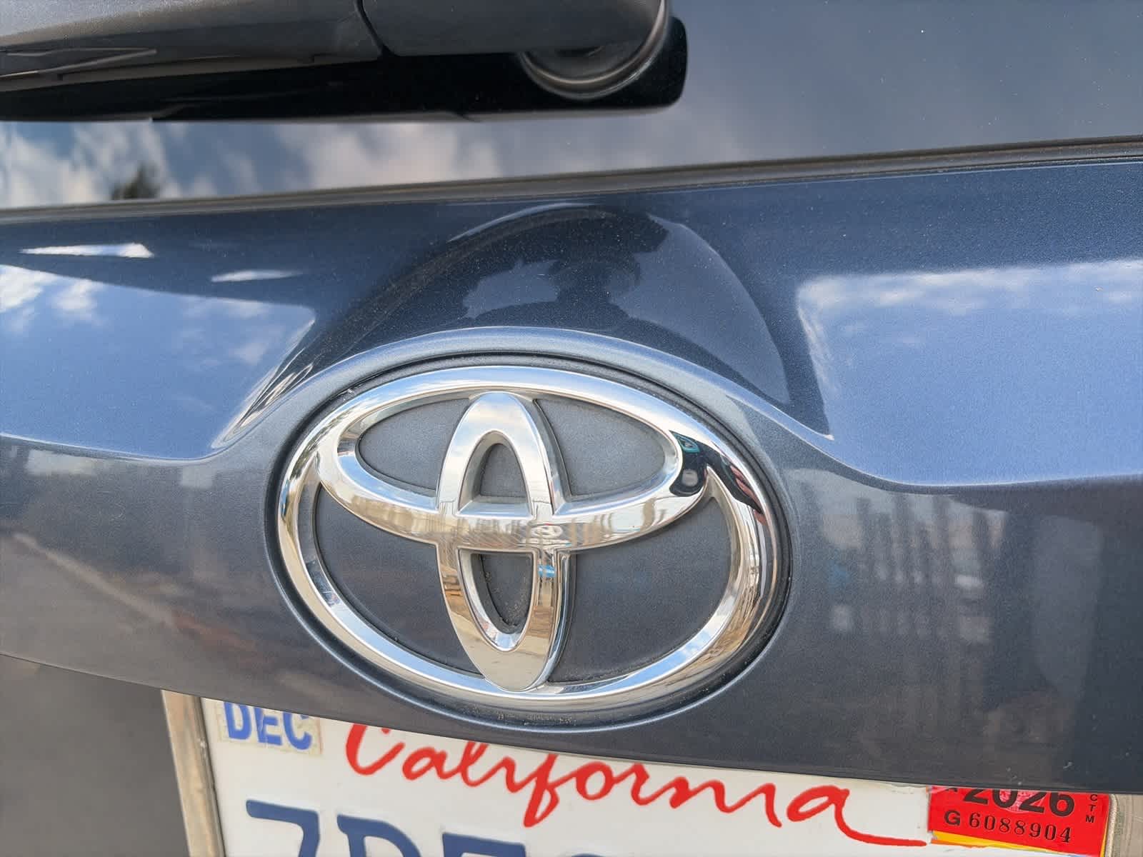 Thumbnail: 2013 Toyota RAV4 - 11