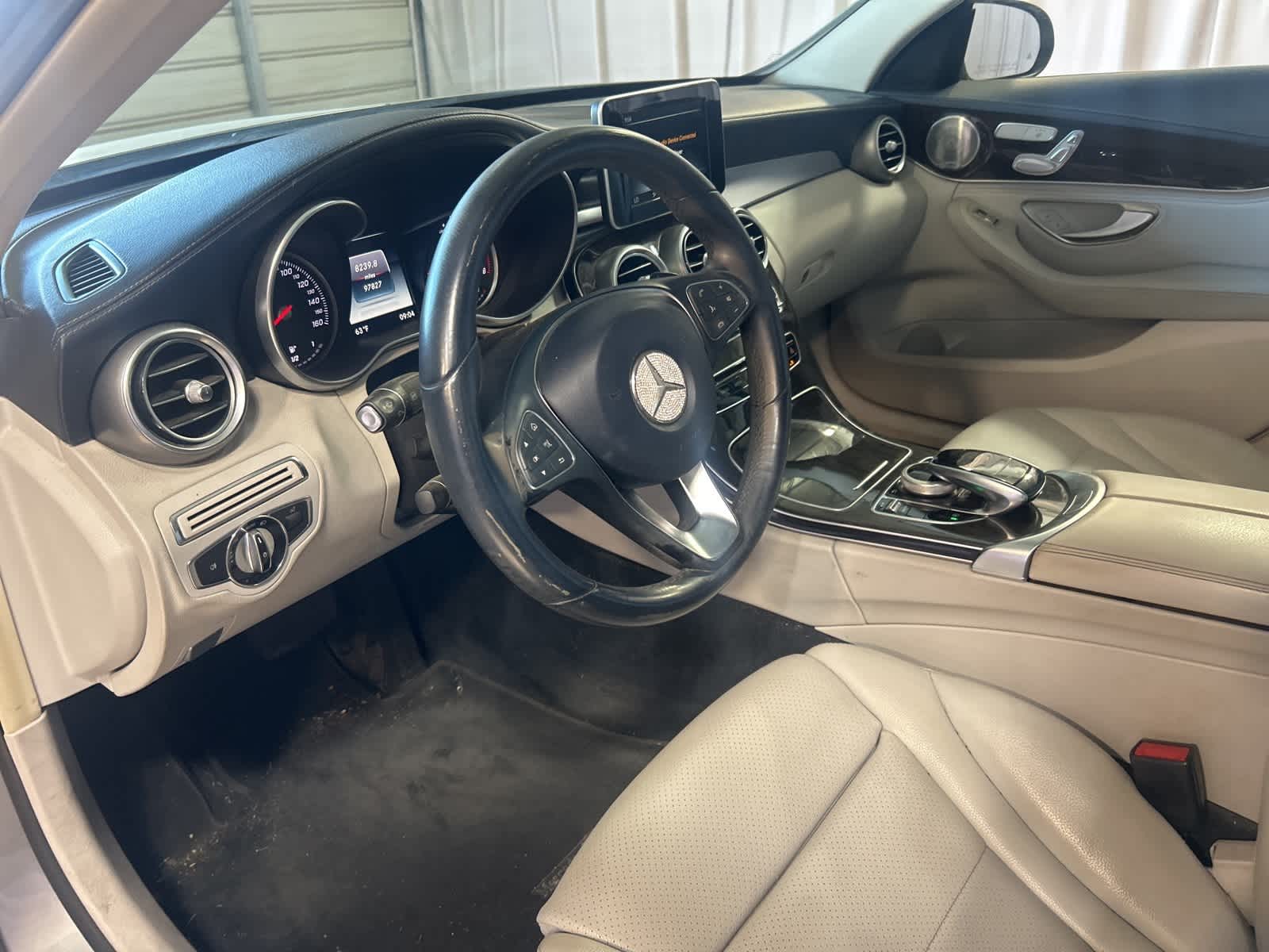 Thumbnail: 2015 Mercedes-Benz C-Class - 23