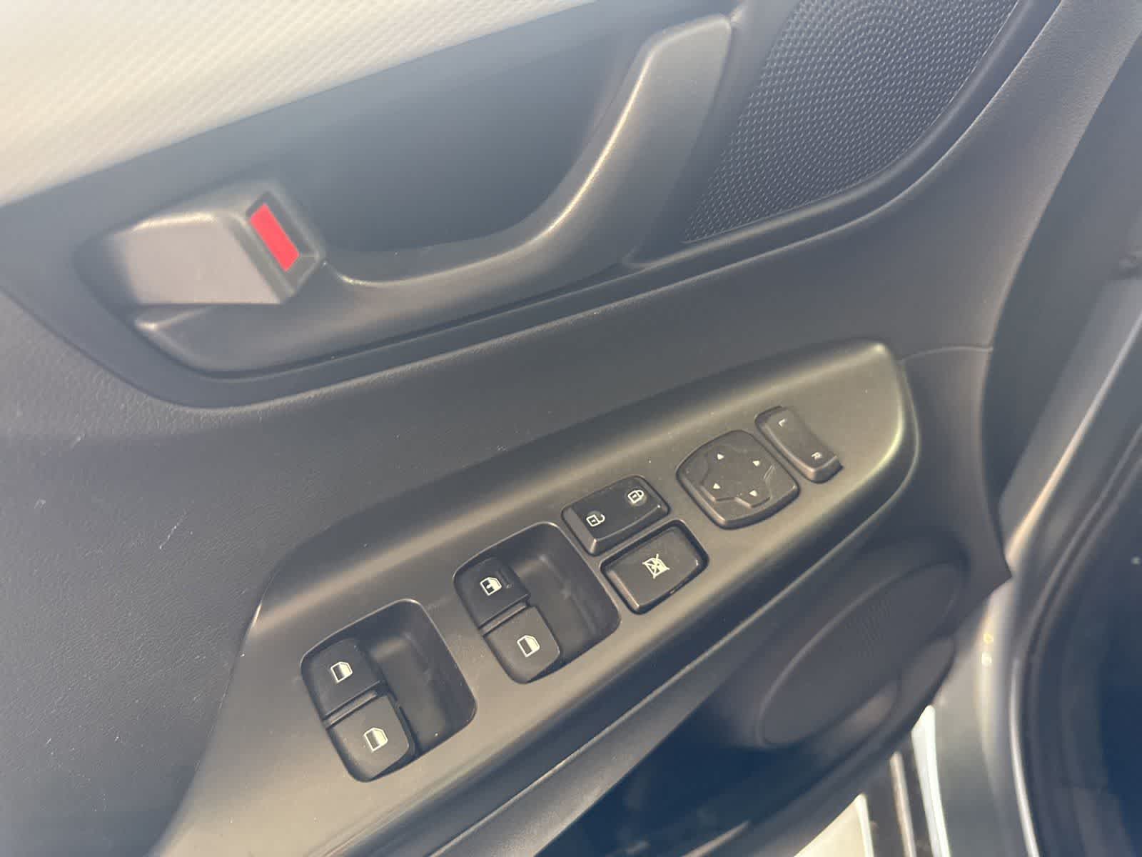Thumbnail: 2021 Hyundai Kona - 16