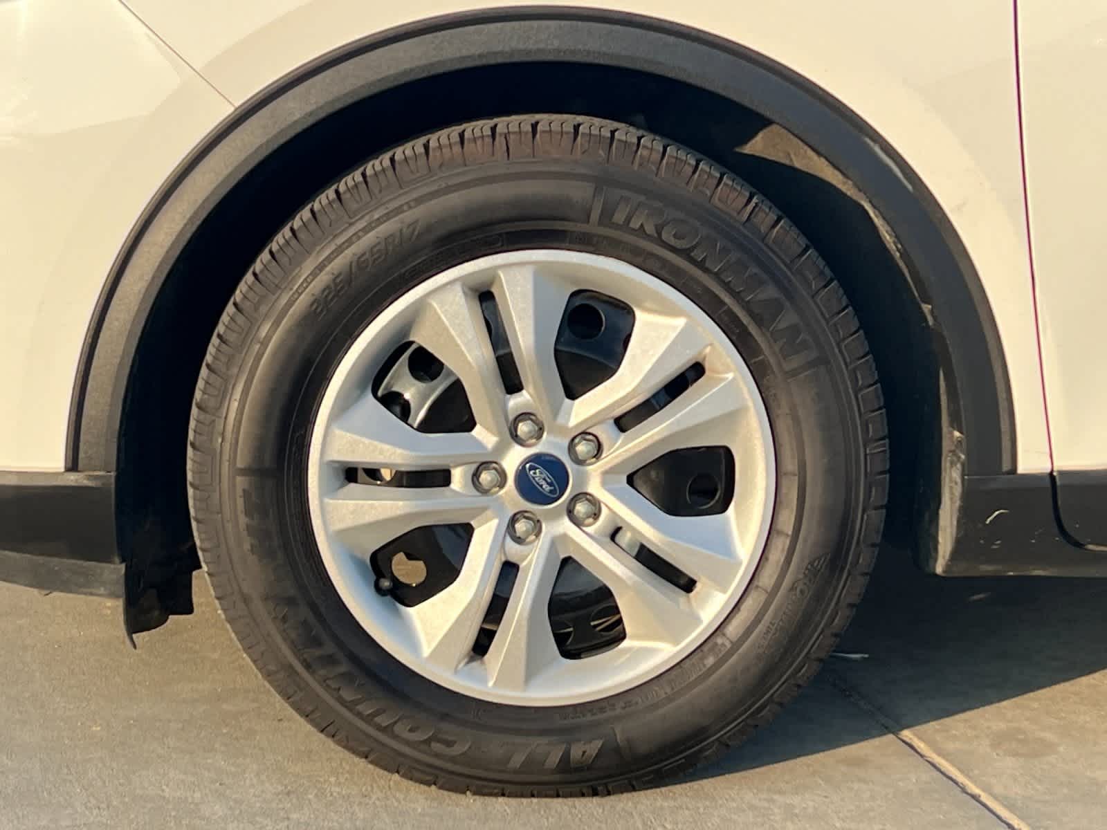 Thumbnail: 2020 Ford Escape - 26