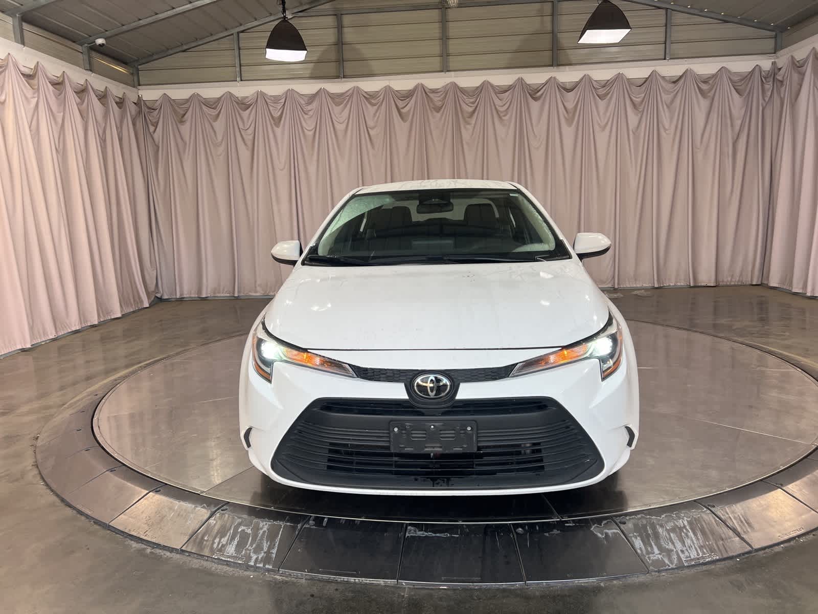 2024 Toyota Corolla LE photo 2