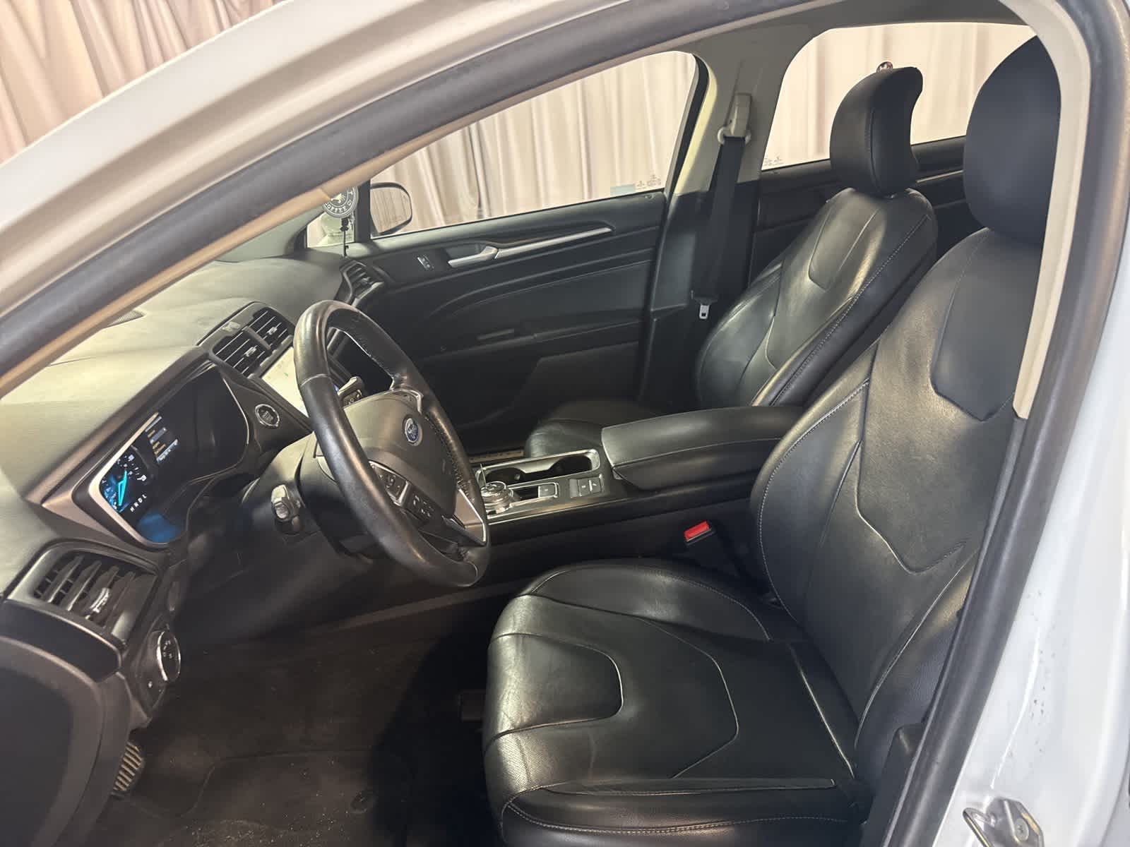 Thumbnail: 2019 Ford Fusion - 18