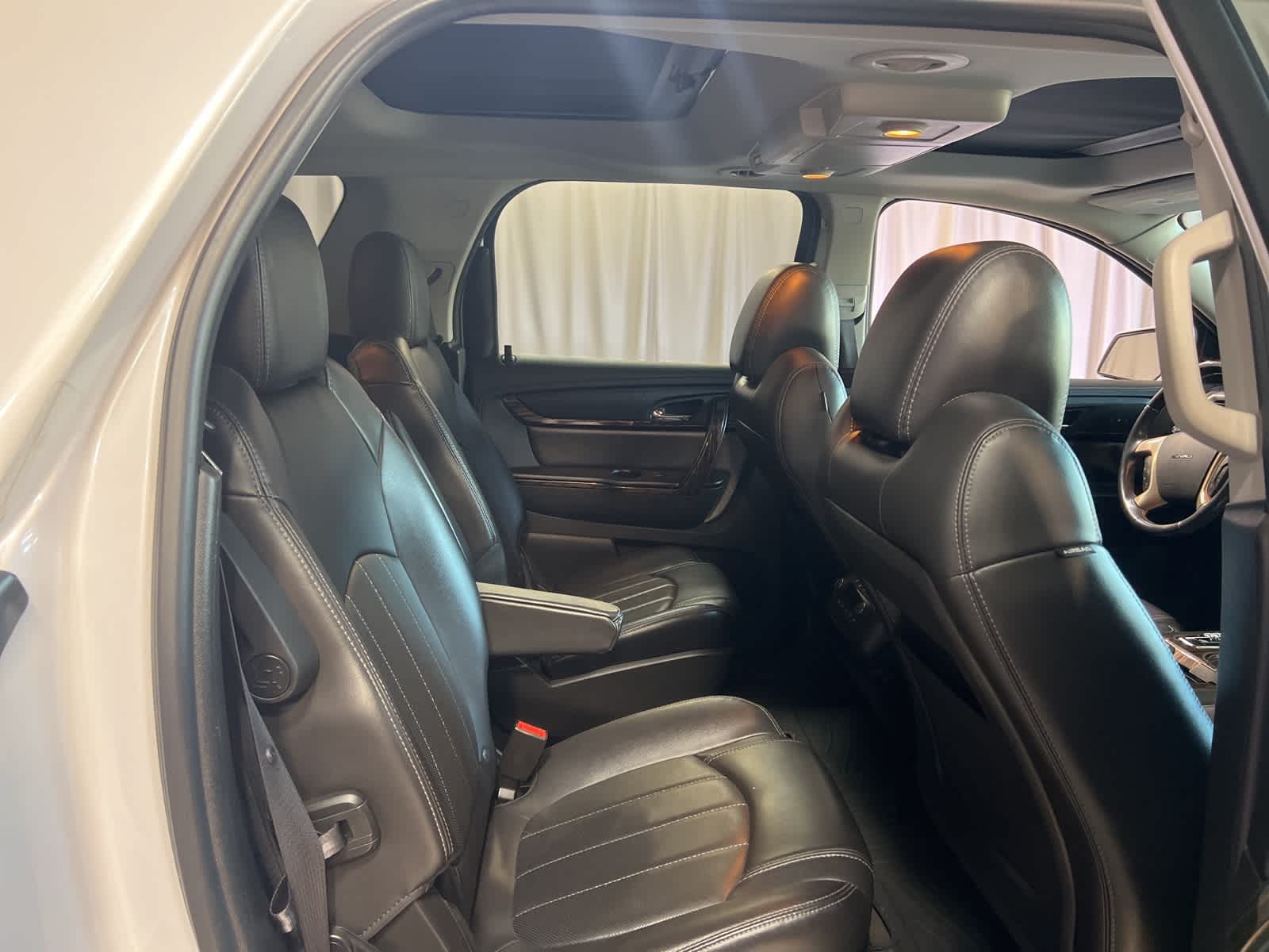 Thumbnail: 2016 GMC Acadia - 15