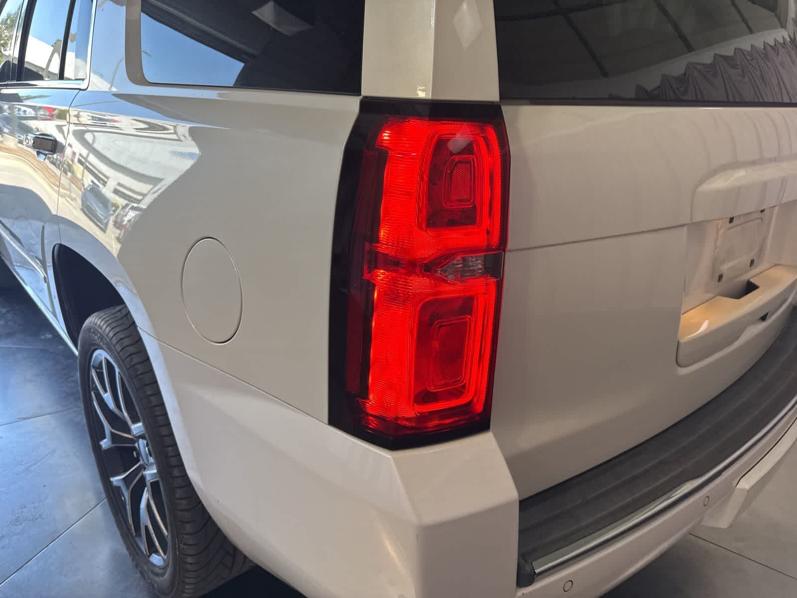 Thumbnail: 2015 Chevrolet Tahoe - 12