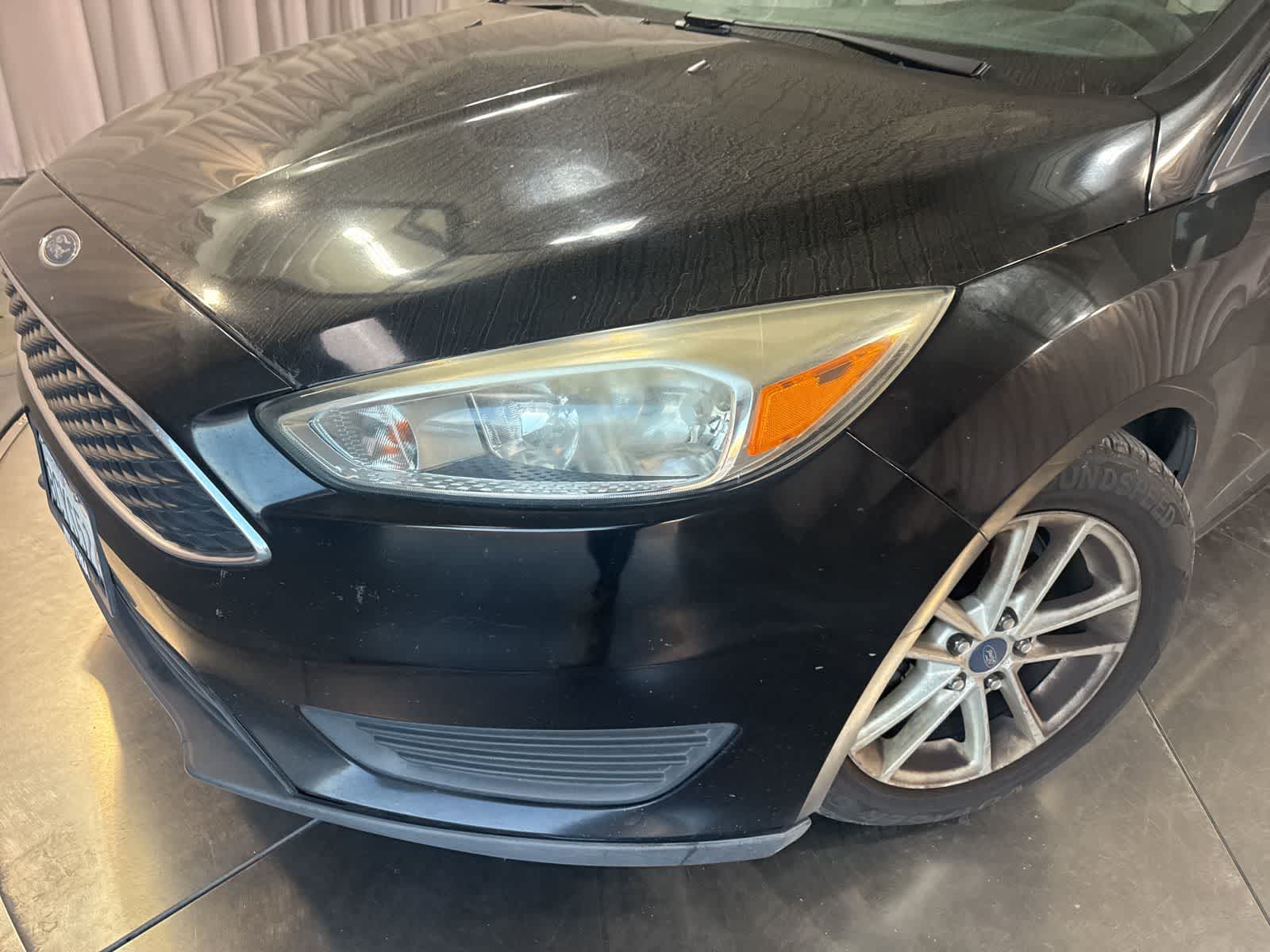 Thumbnail: 2016 Ford Focus - 9