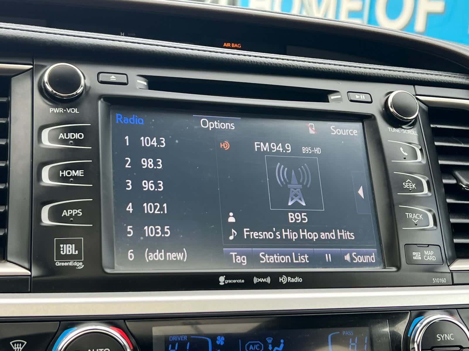 Thumbnail: 2016 Toyota Highlander - 19