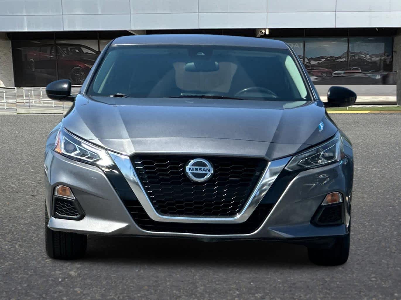 Thumbnail: 2020 Nissan Altima - 10