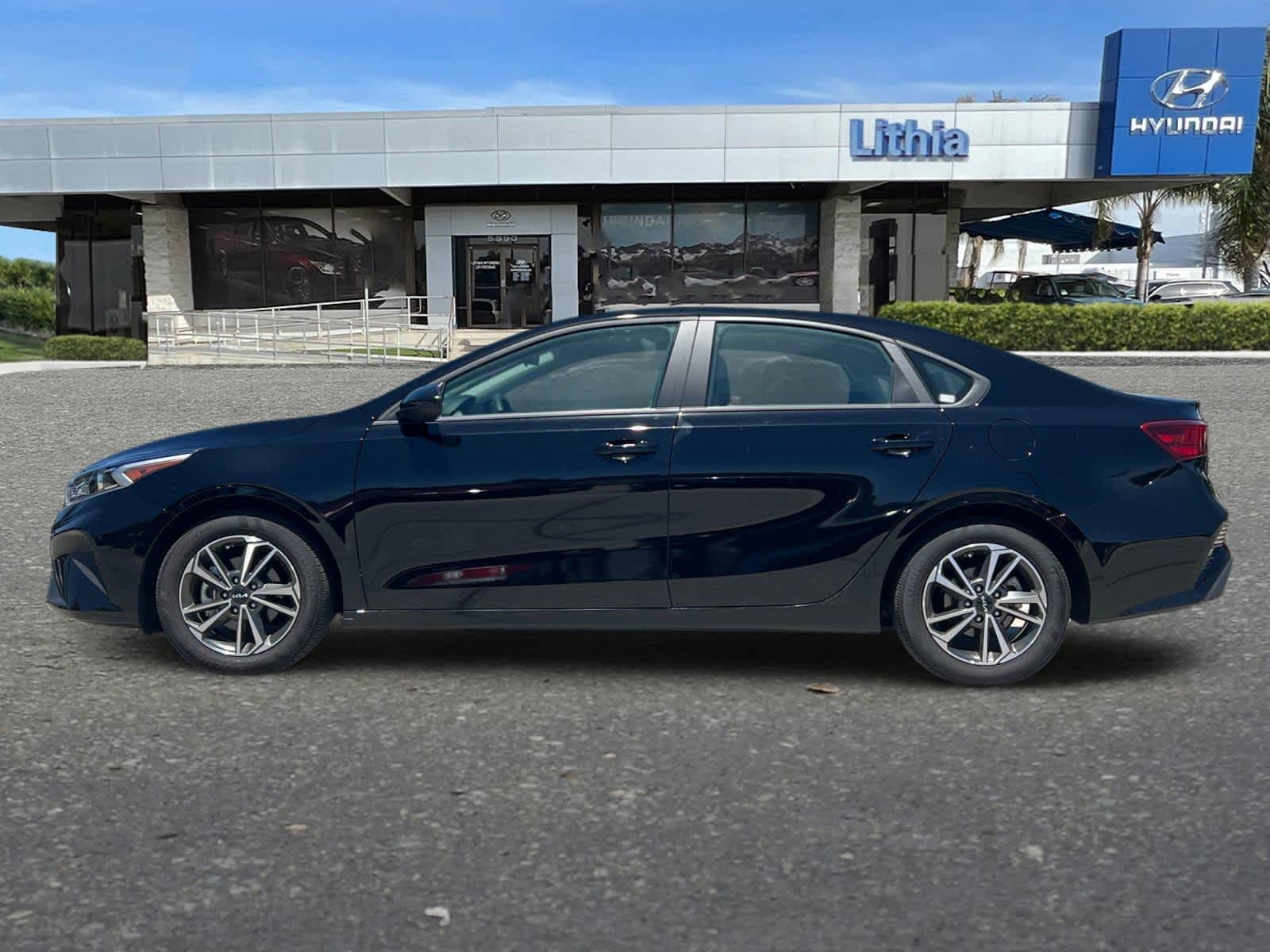Thumbnail: 2023 Kia Forte - 5