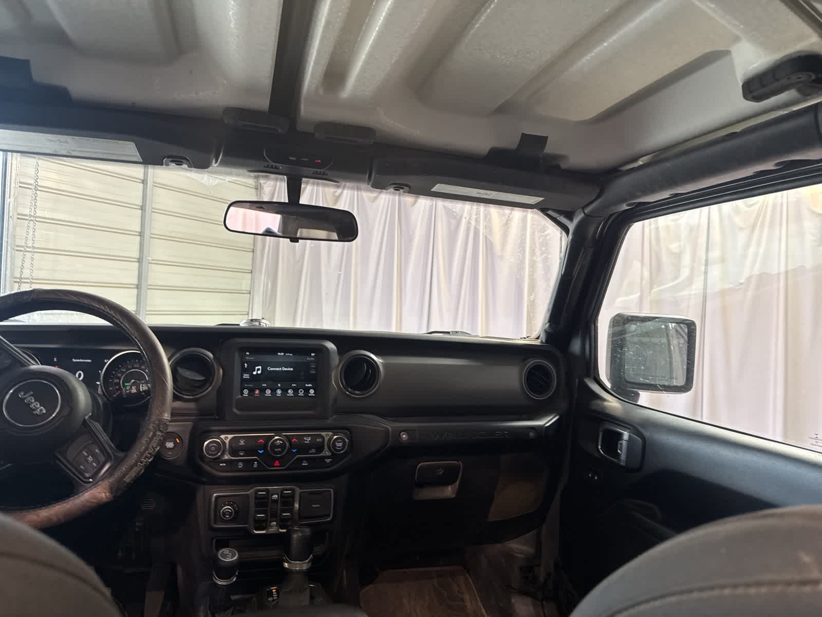 Thumbnail: 2022 Jeep Wrangler - 14