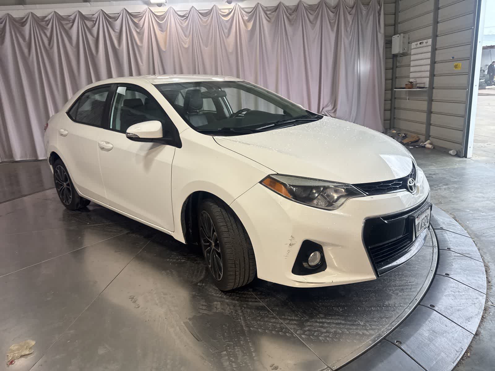 2016 Toyota Corolla S Plus photo 2