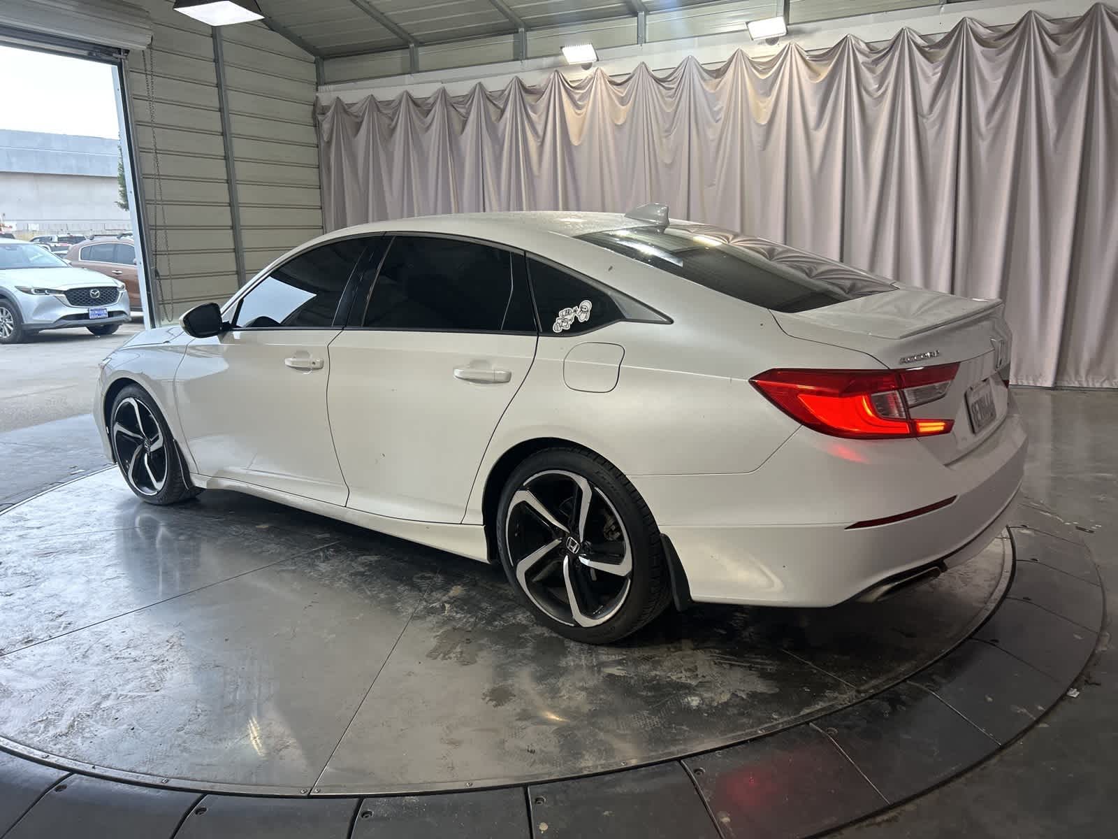 Thumbnail: 2018 Honda Accord - 14