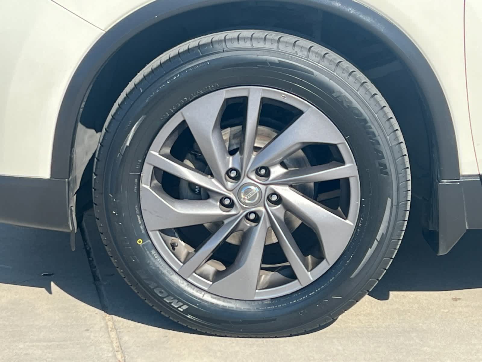 Thumbnail: 2016 Nissan Rogue - 26