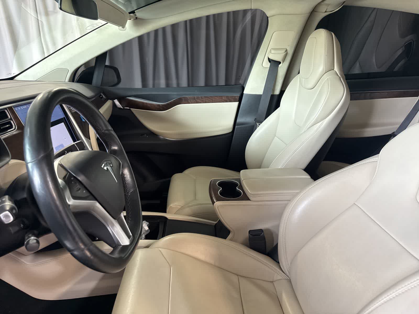 Thumbnail: 2017 Tesla Model X - 17