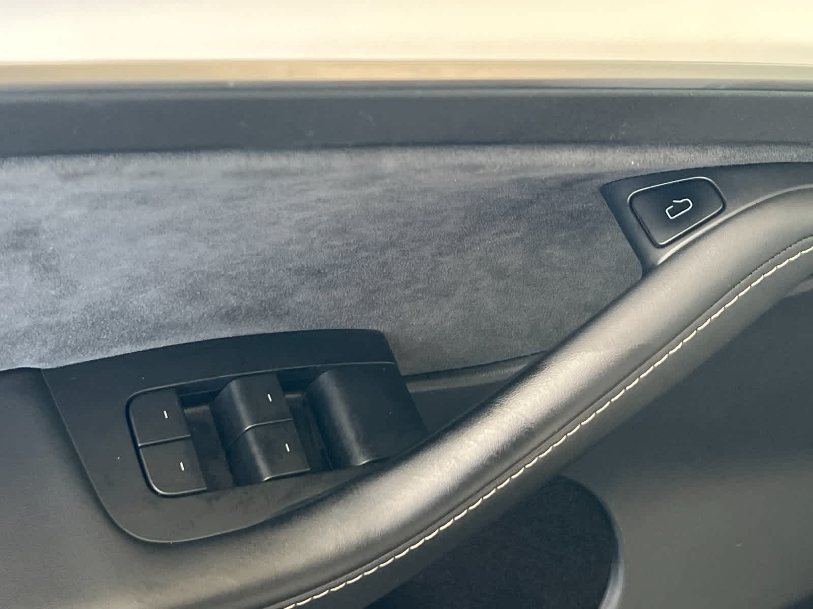 Thumbnail: 2023 Tesla Model Y - 14