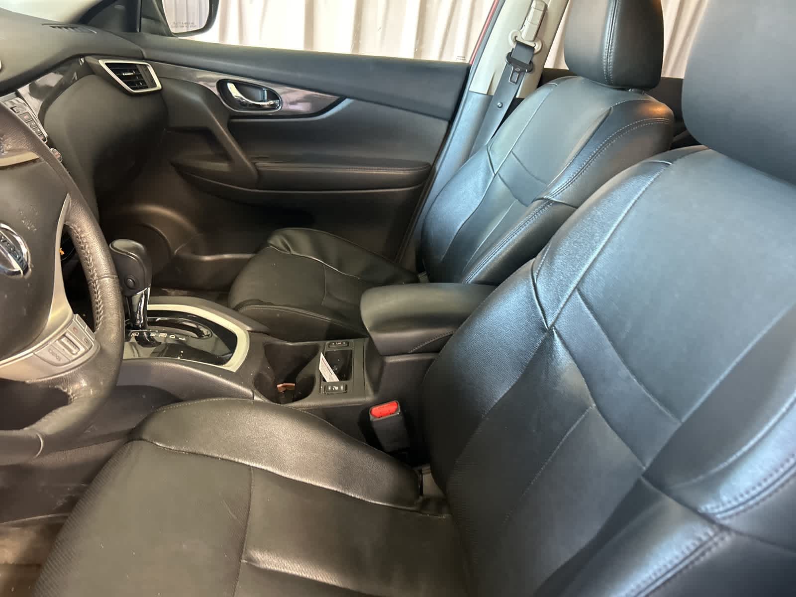 Thumbnail: 2016 Nissan Rogue - 22