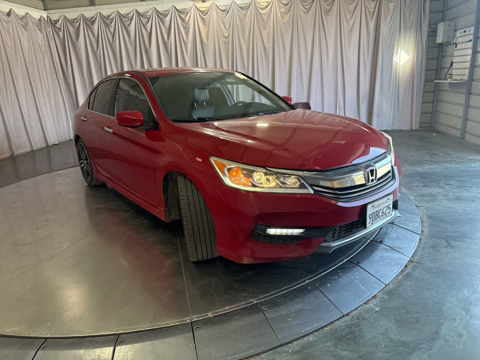 2017 Honda Accord Sport SE photo 2