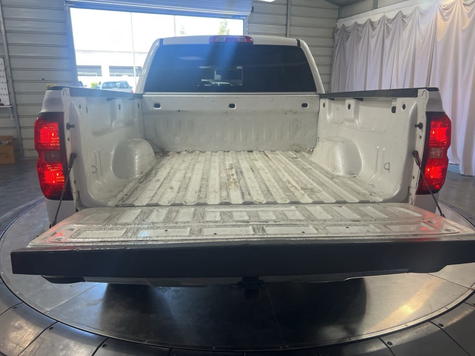 Thumbnail: 2018 Chevrolet Silverado 1500 - 9