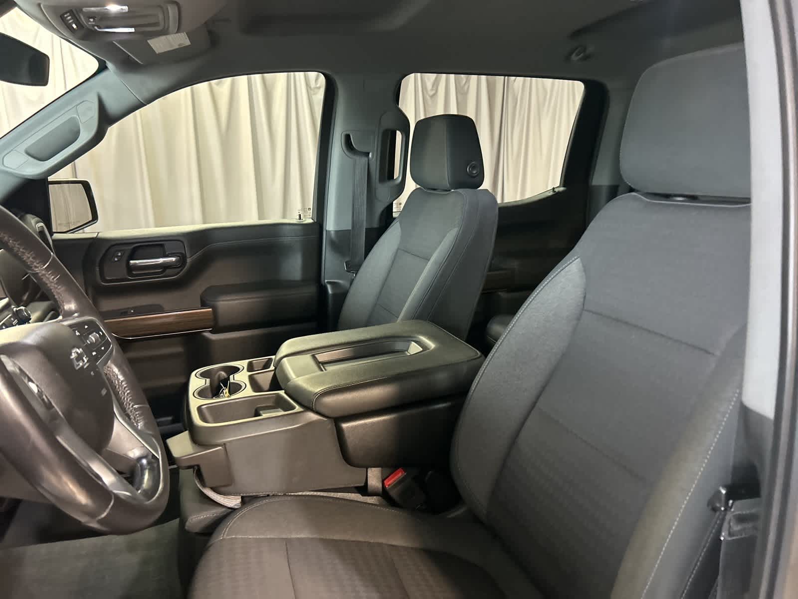 Thumbnail: 2019 Chevrolet Silverado 1500 - 26