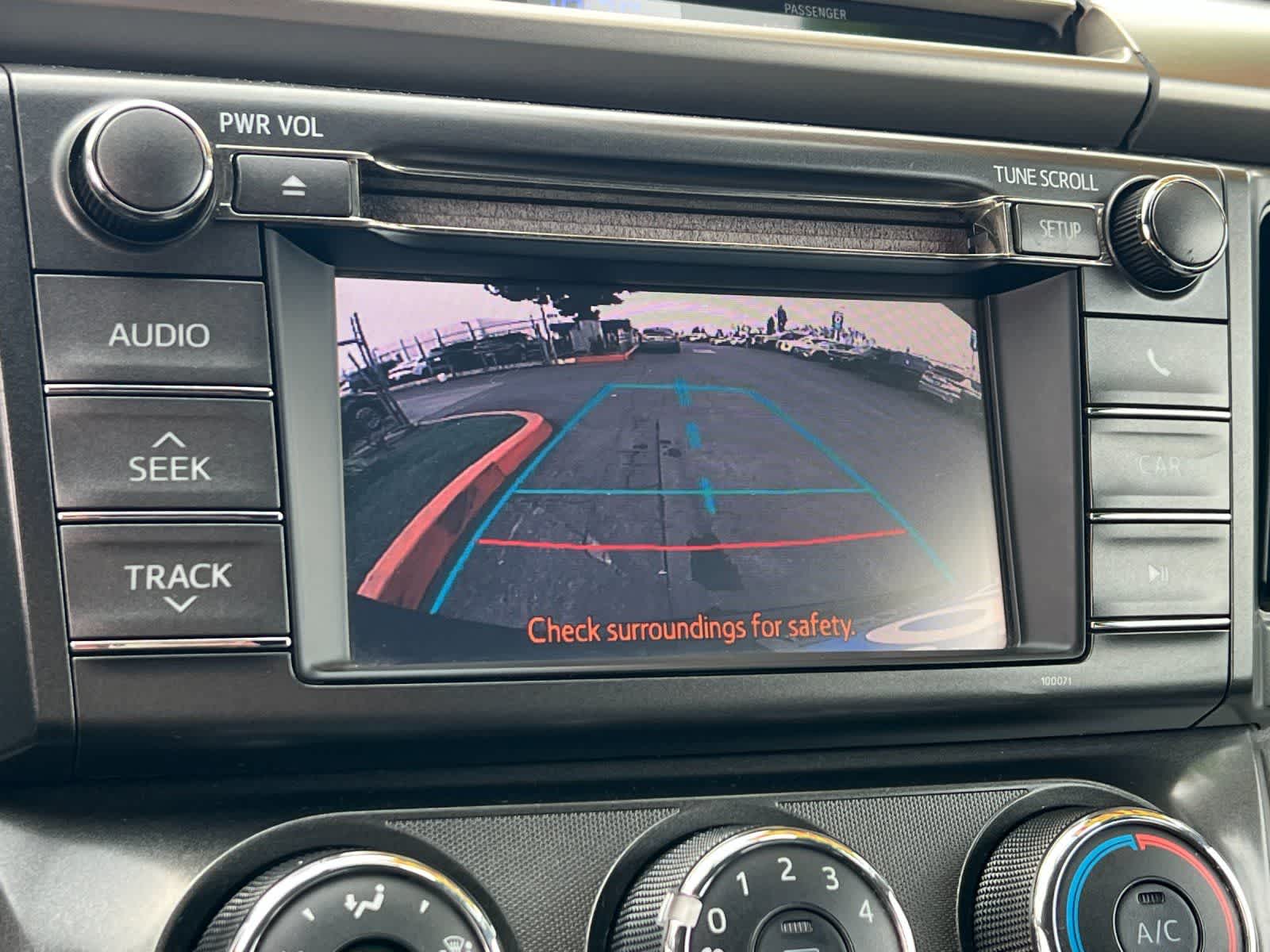 Thumbnail: 2013 Toyota RAV4 - 20