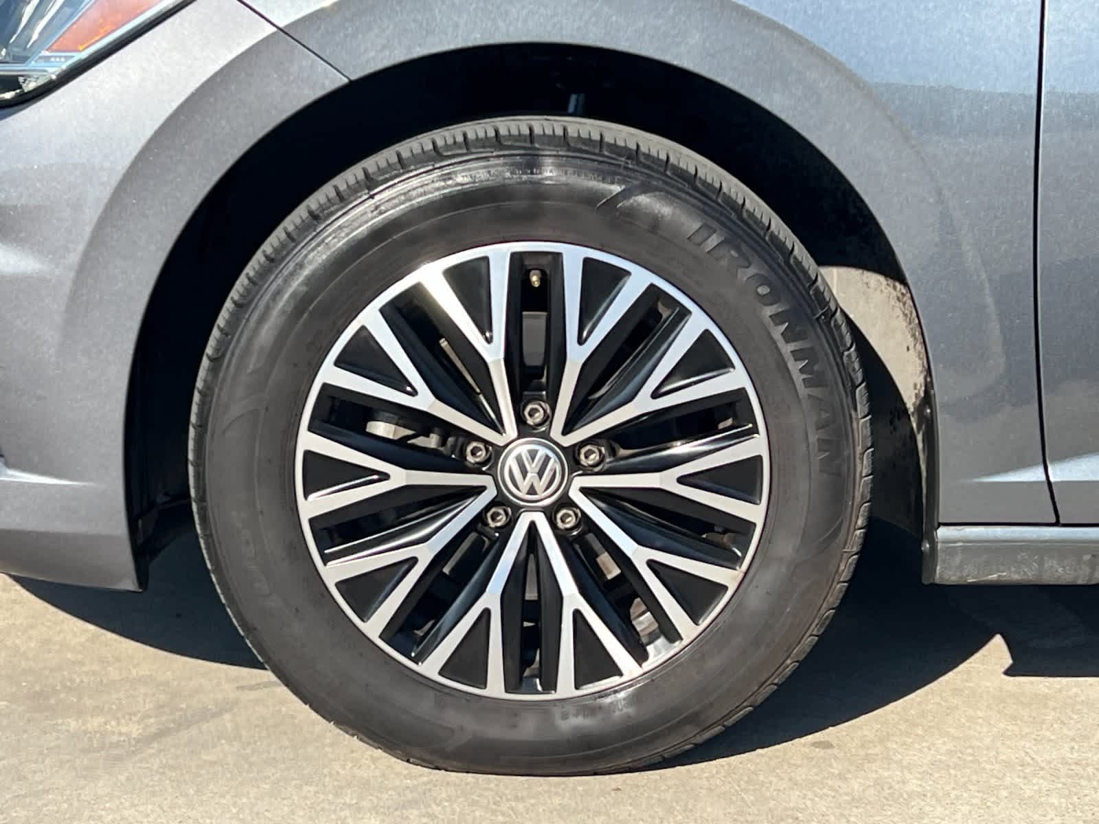 Thumbnail: 2020 Volkswagen Jetta - 24