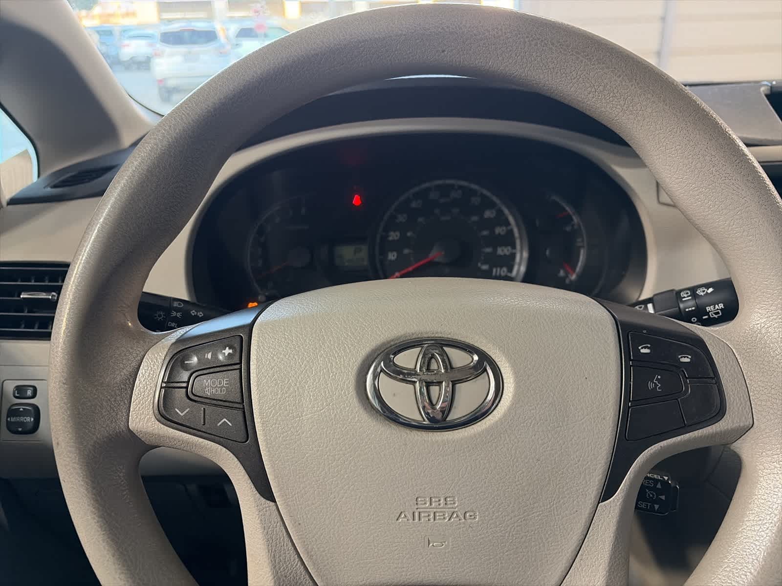 Thumbnail: 2012 Toyota Sienna - 27