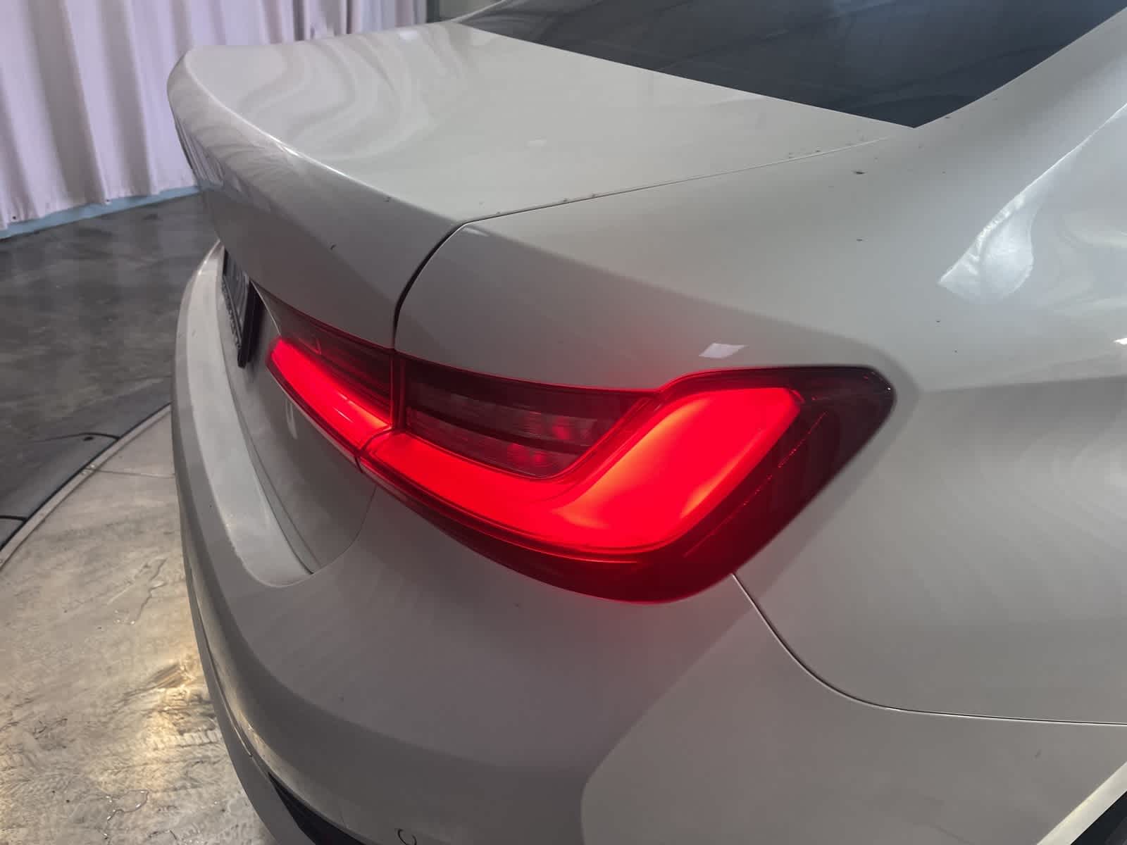 Thumbnail: 2022 BMW 3 Series - 16