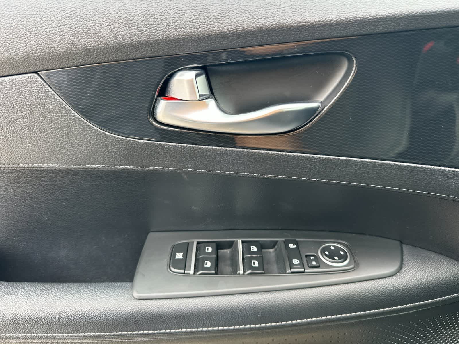 Thumbnail: 2023 Kia Forte - 12