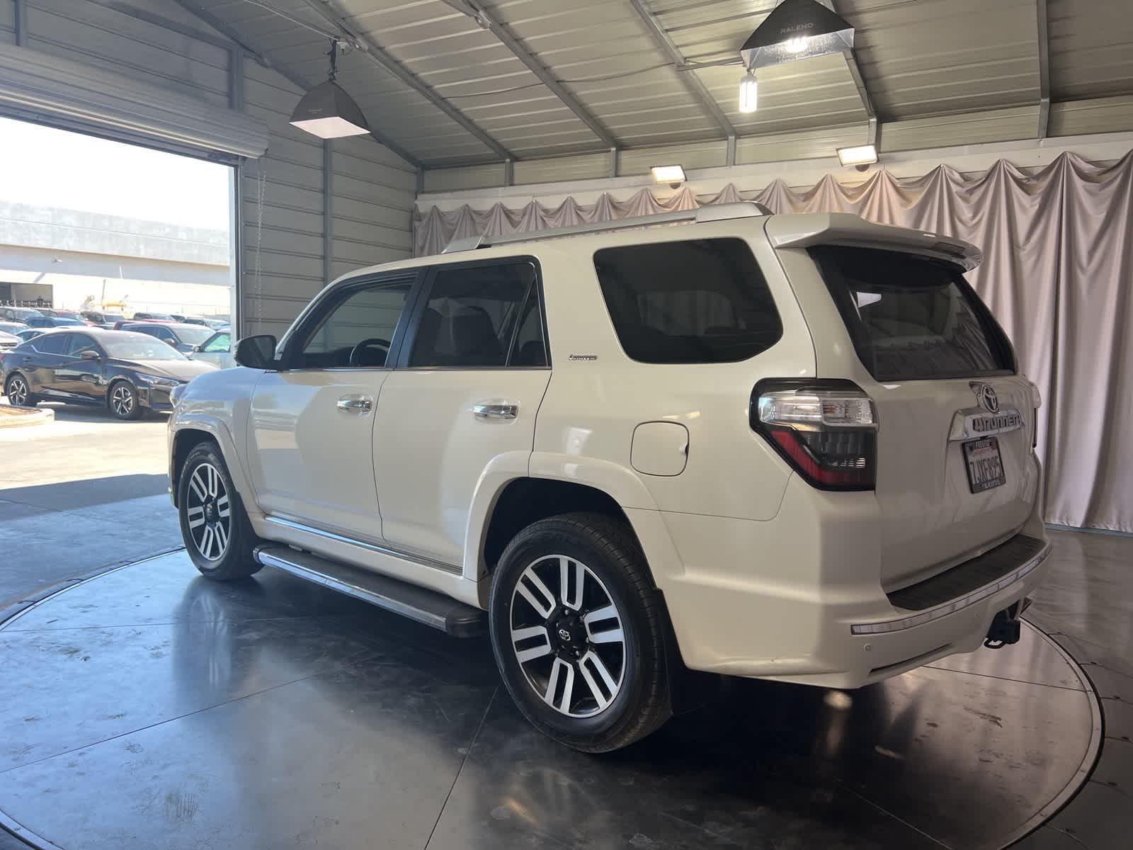 Thumbnail: 2015 Toyota 4Runner - 5