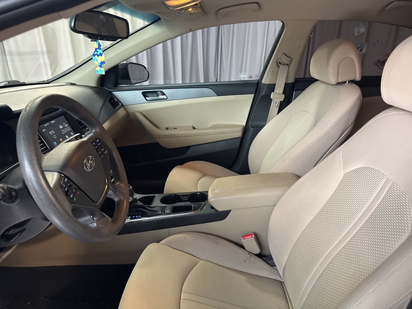 Thumbnail: 2017 Hyundai Sonata - 17