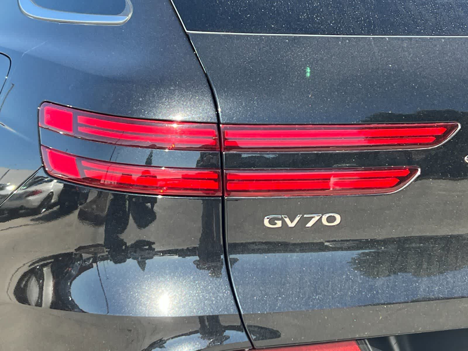 Thumbnail: 2025 Genesis GV70 - 28