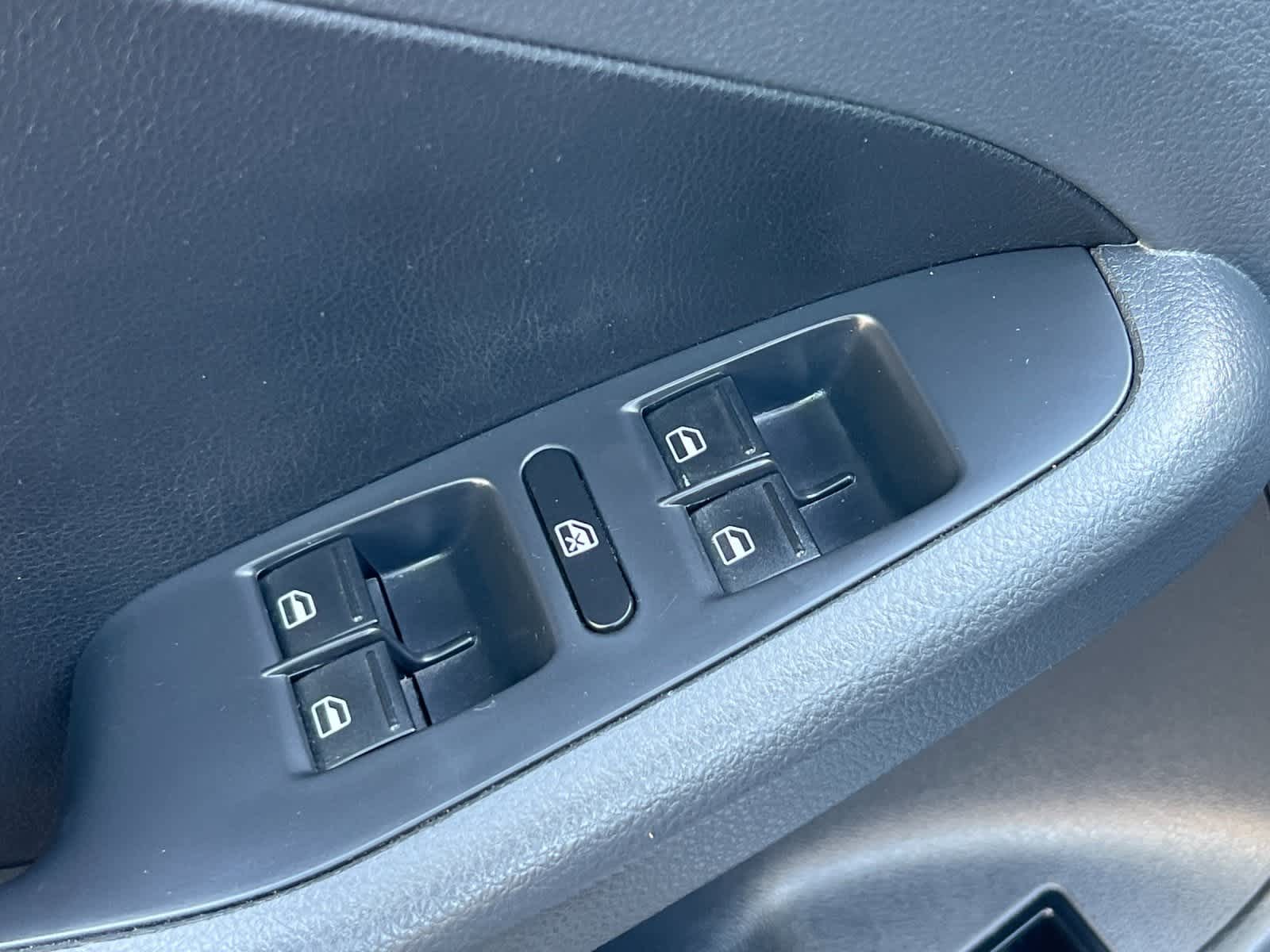 Thumbnail: 2014 Volkswagen Jetta - 13