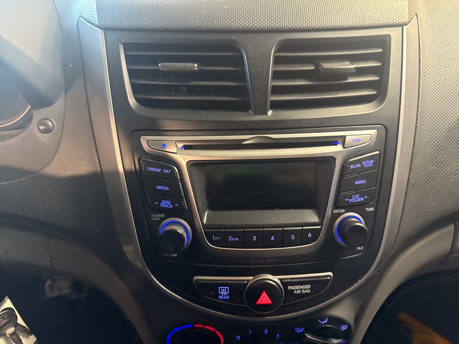 Thumbnail: 2015 Hyundai Accent - 22