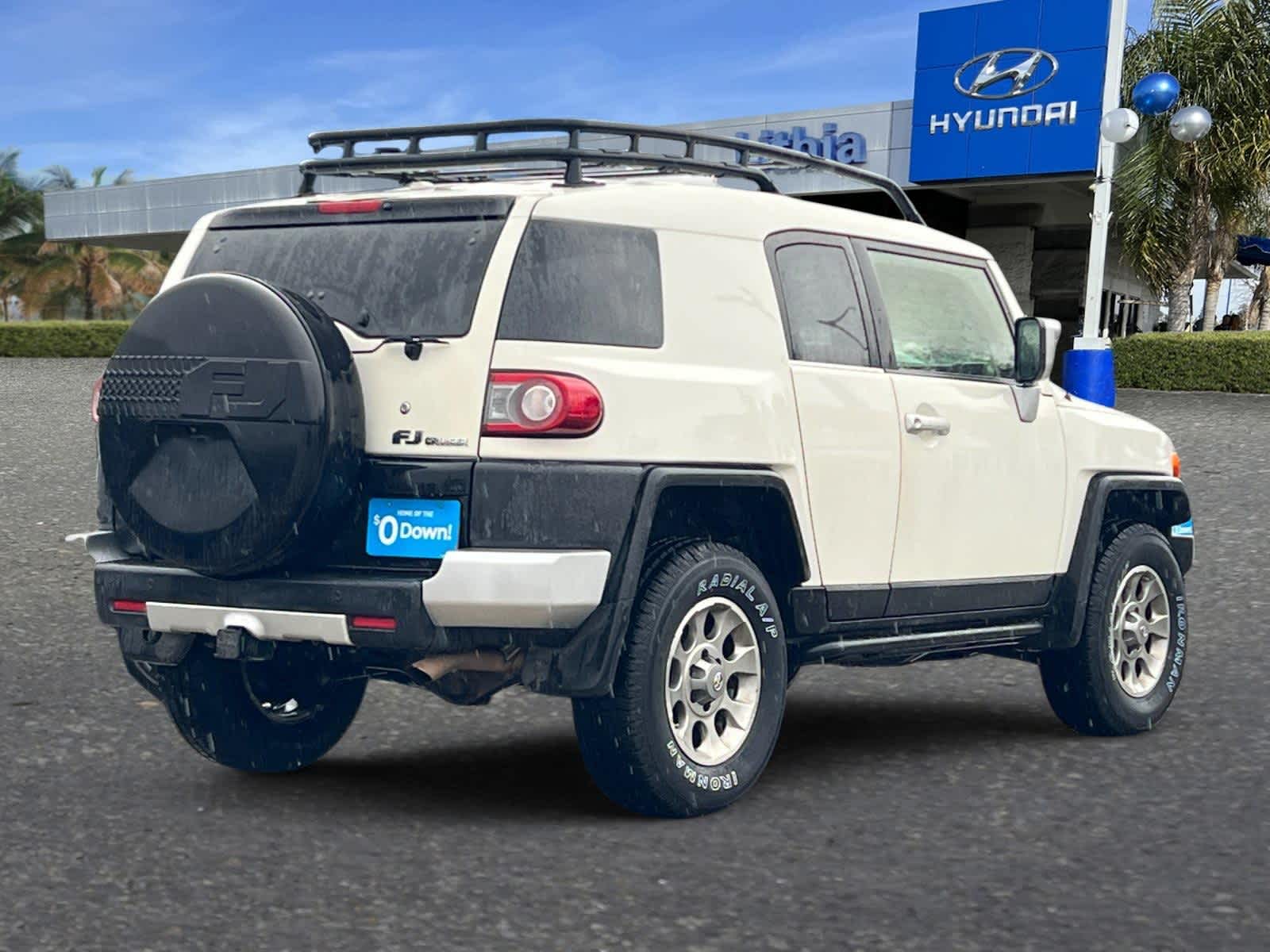 2013 Toyota FJ Cruiser Base photo 2