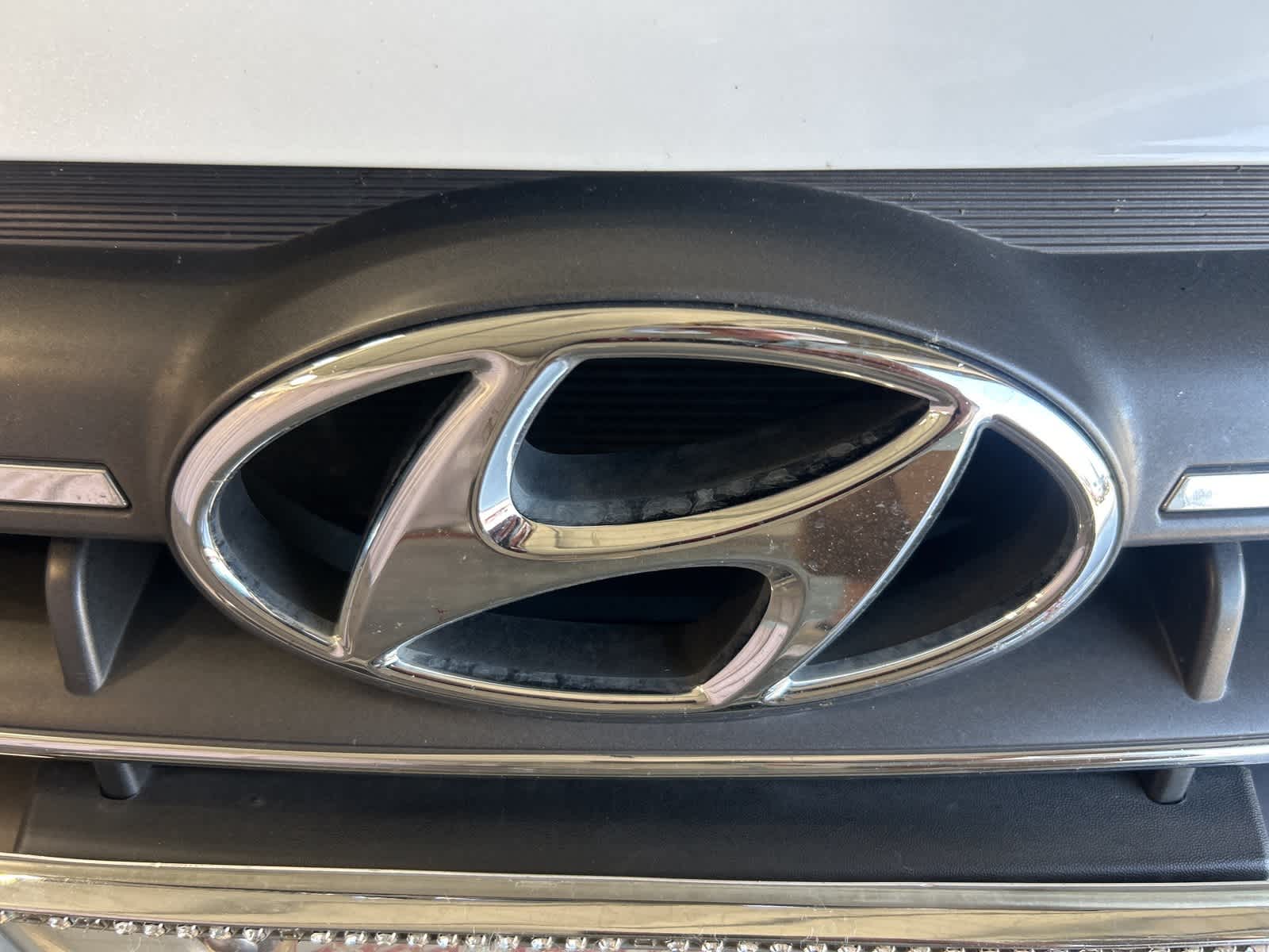 2020 Hyundai Elantra SE 3