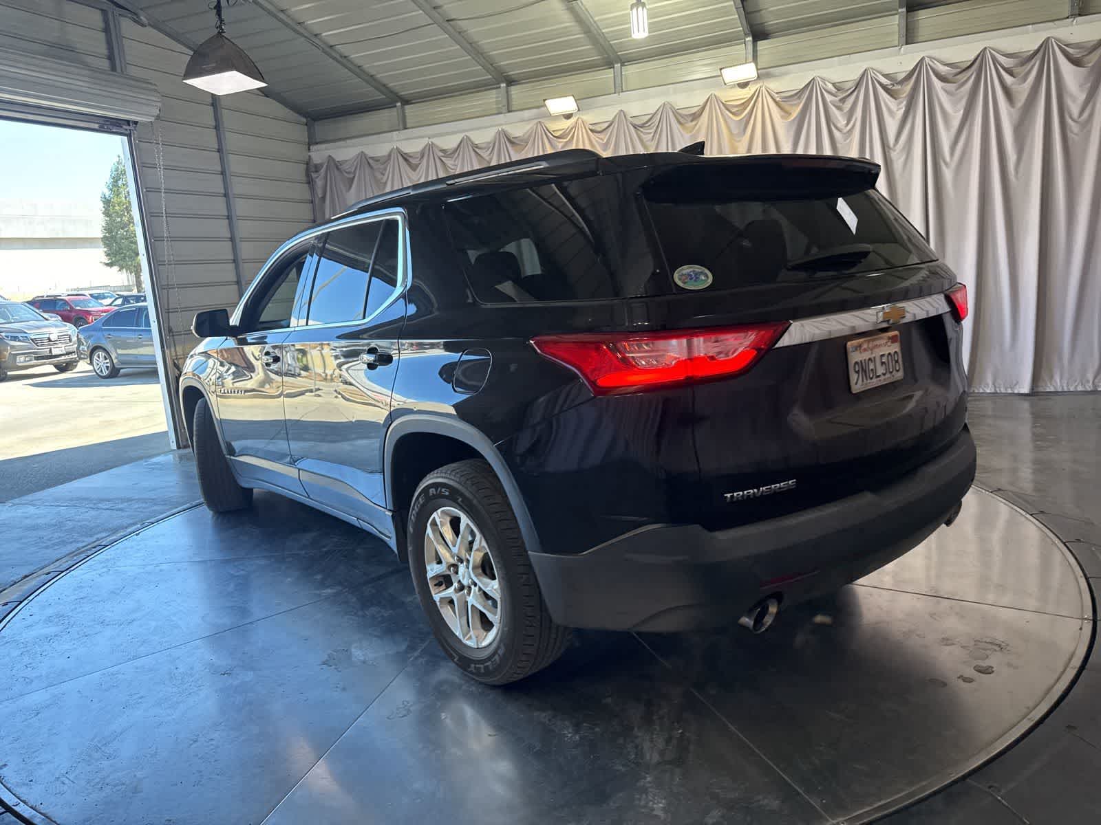 Thumbnail: 2021 Chevrolet Traverse - 7