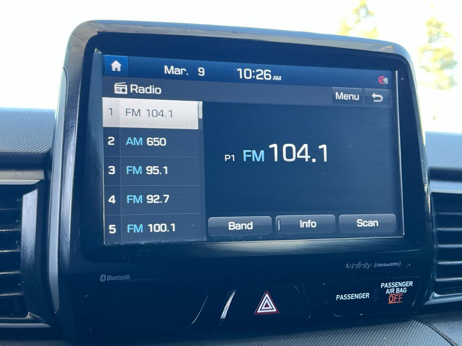 Thumbnail: 2019 Hyundai Veloster - 18