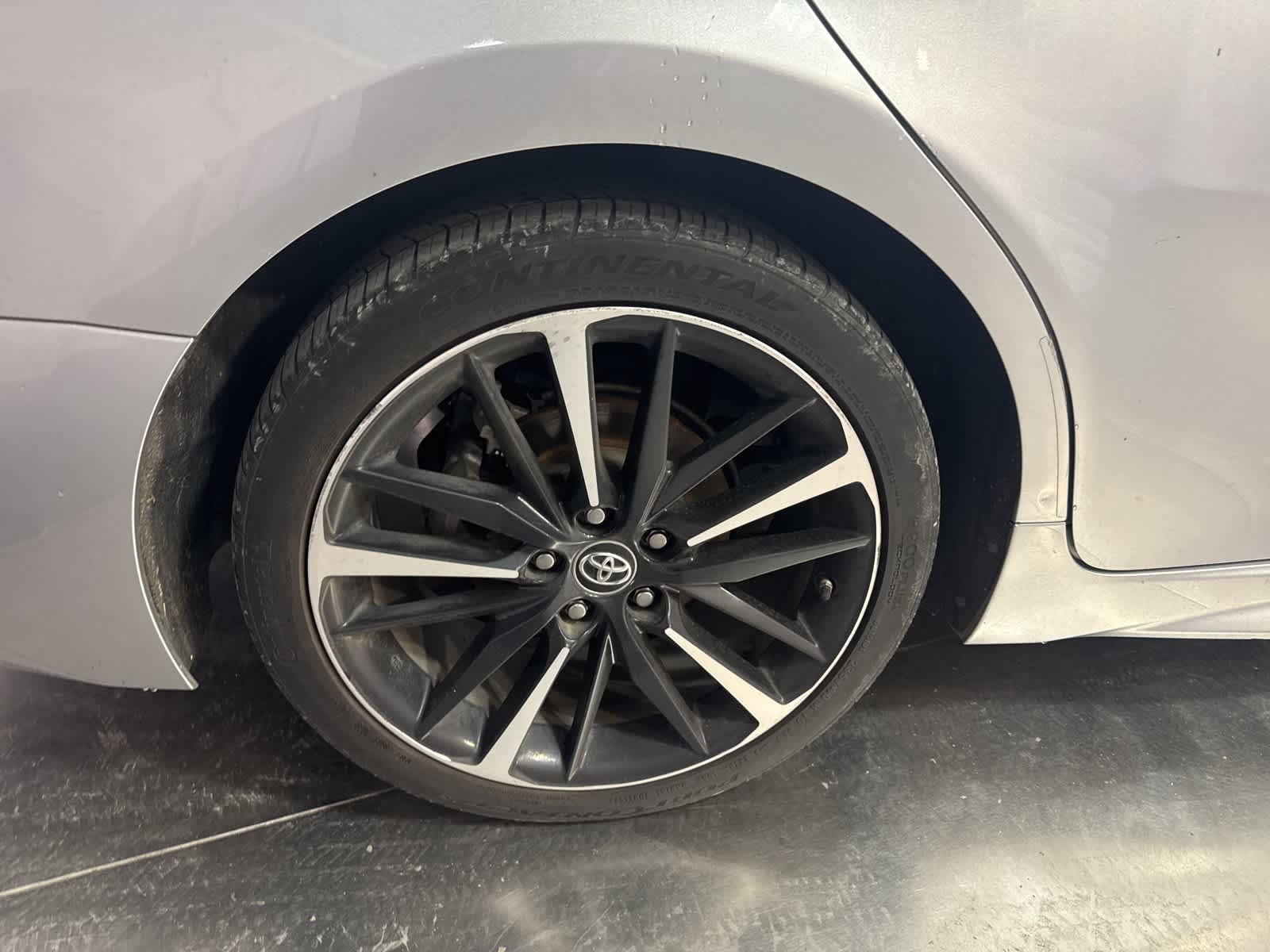 Thumbnail: 2019 Toyota Camry - 14