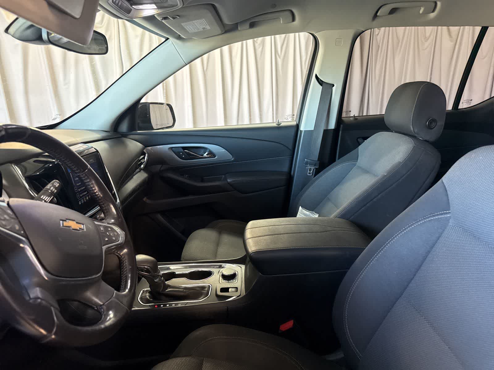 Thumbnail: 2021 Chevrolet Traverse - 21