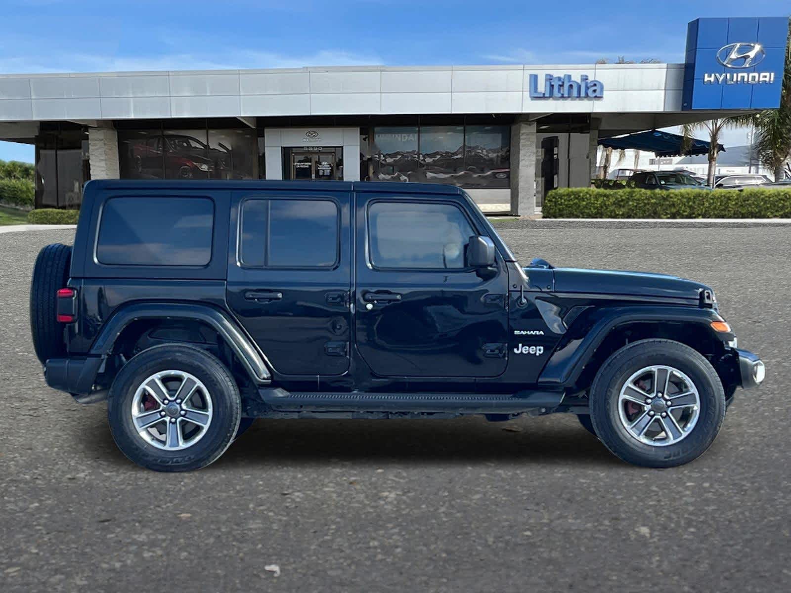 Thumbnail: 2022 Jeep Wrangler - 8