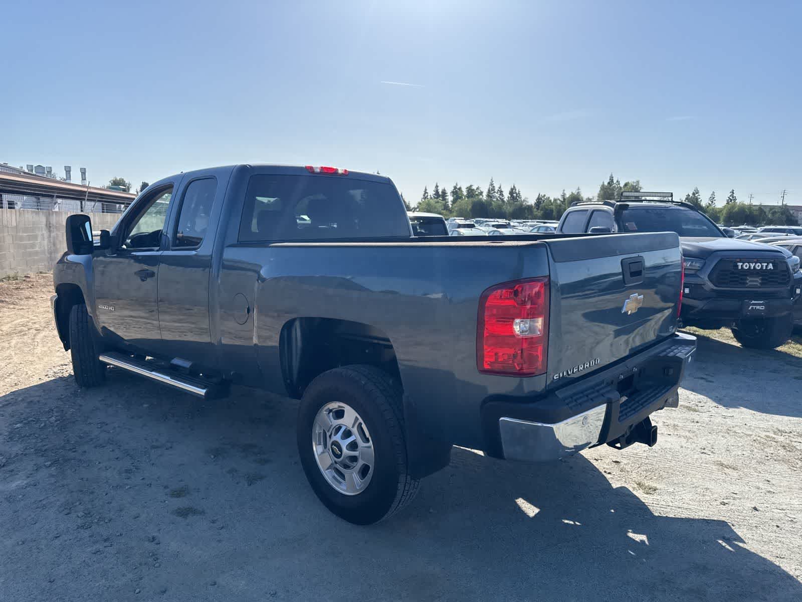 2011 Chevrolet Silverado 2500HD LT photo 6