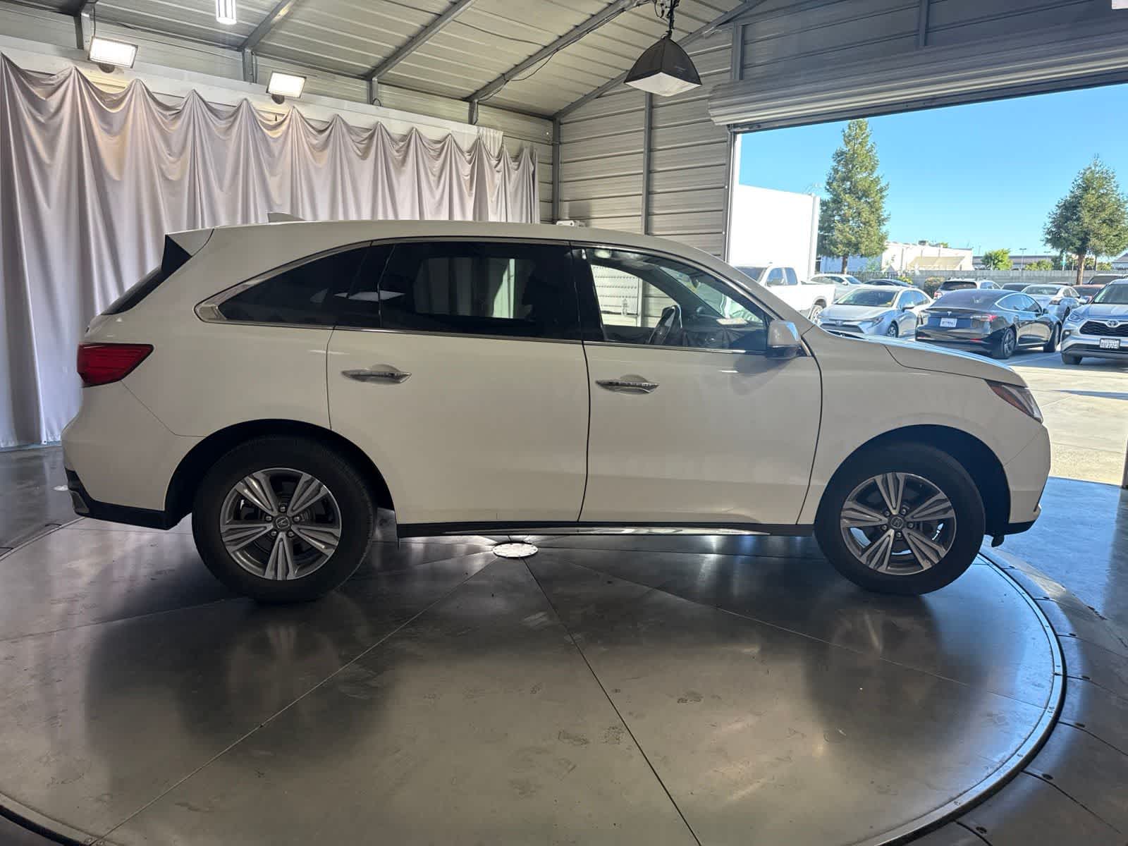Thumbnail: 2020 Acura MDX - 3