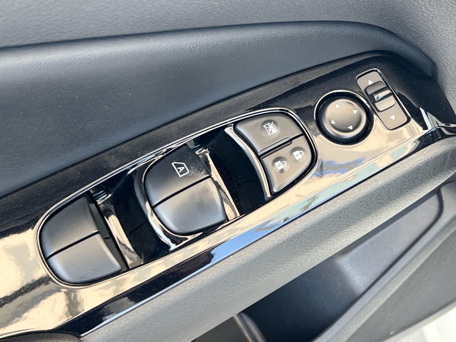 Thumbnail: 2023 Nissan Altima - 14