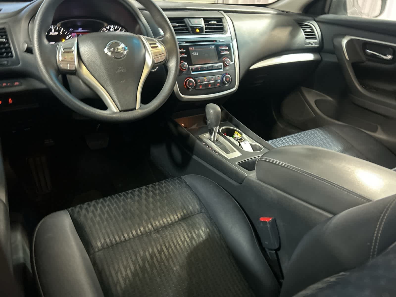 Thumbnail: 2016 Nissan Altima - 21